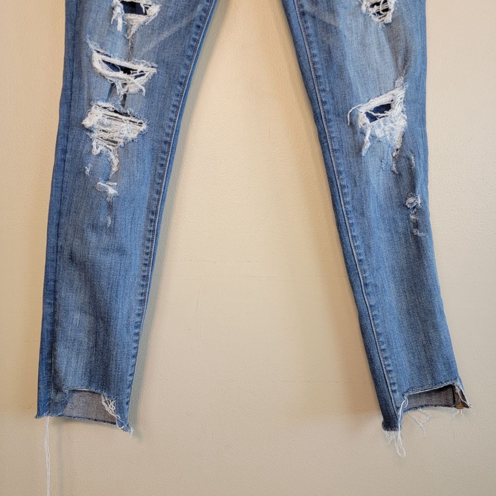 American Eagle Super Low Rise Jegging Distressed Step Hem Skinny AE 8 Jeans - Picture 8 of 14